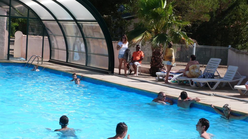 Camping La Vidaresse Hotell Sainte-Anastasie-sur-Issole Eksteriør bilde