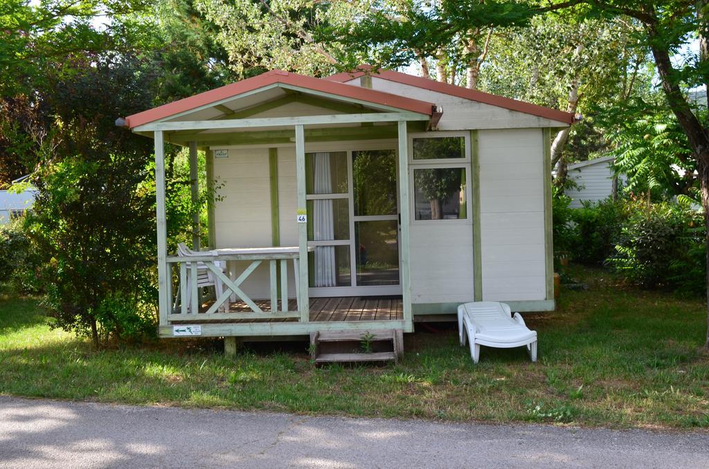 Camping La Vidaresse Hotell Sainte-Anastasie-sur-Issole Eksteriør bilde