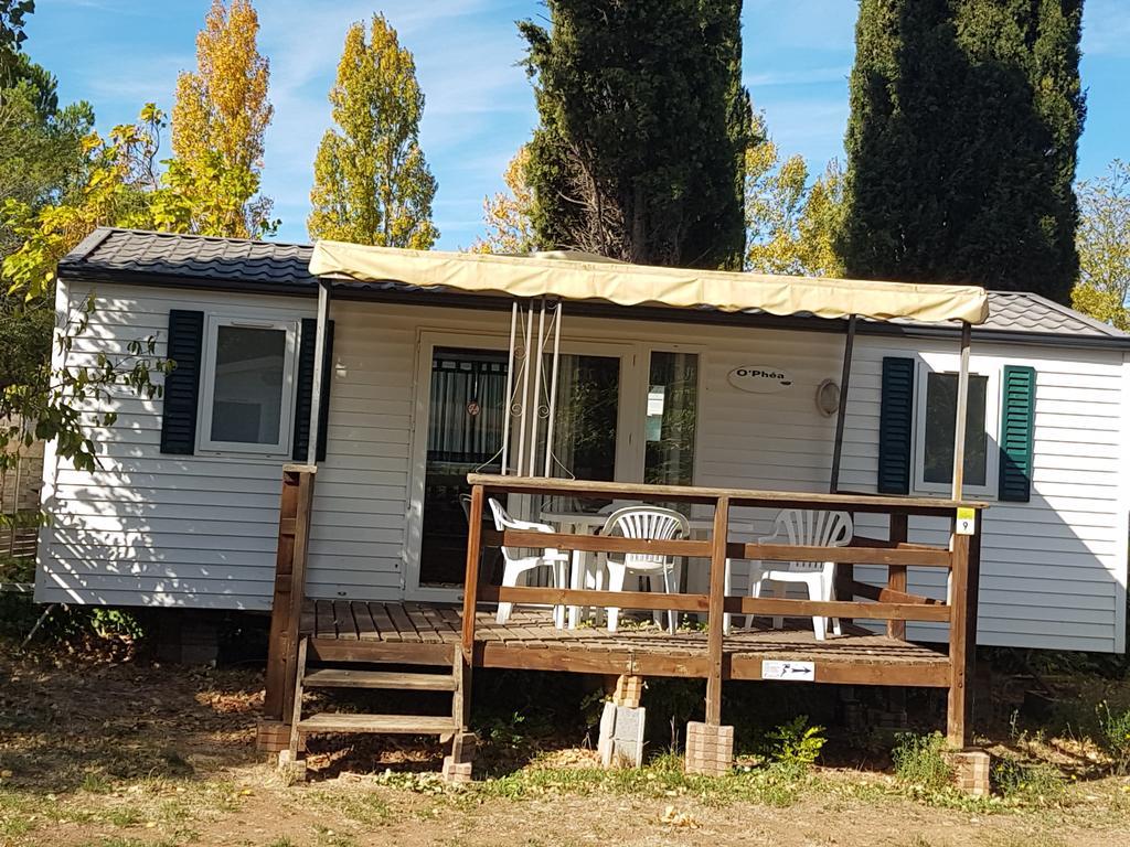 Camping La Vidaresse Hotell Sainte-Anastasie-sur-Issole Eksteriør bilde