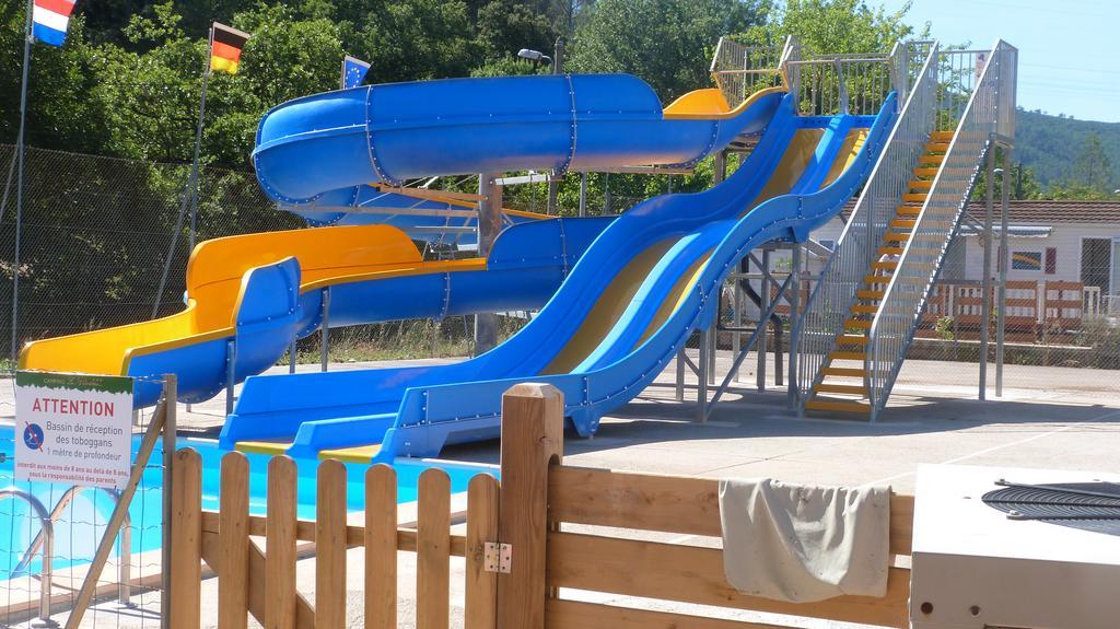 Camping La Vidaresse Hotell Sainte-Anastasie-sur-Issole Eksteriør bilde