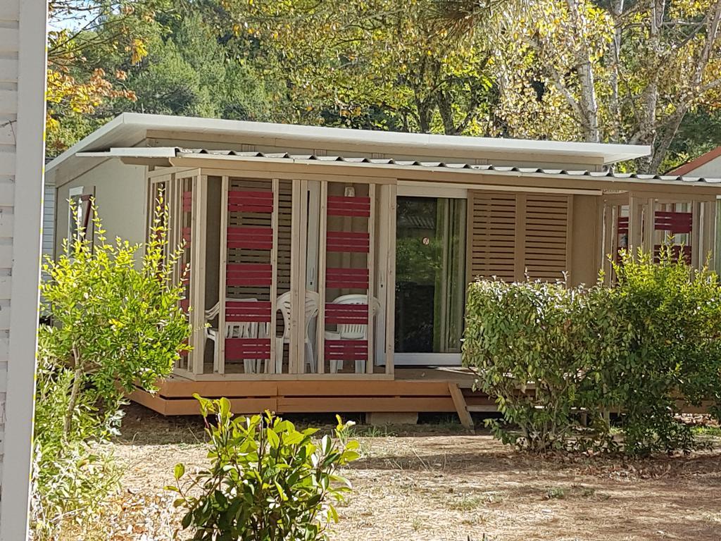 Camping La Vidaresse Hotell Sainte-Anastasie-sur-Issole Eksteriør bilde